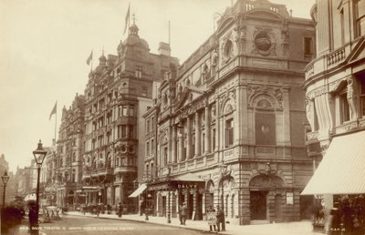 Dalys Theater und Nordseite des Leicester Square, London von English Photographer